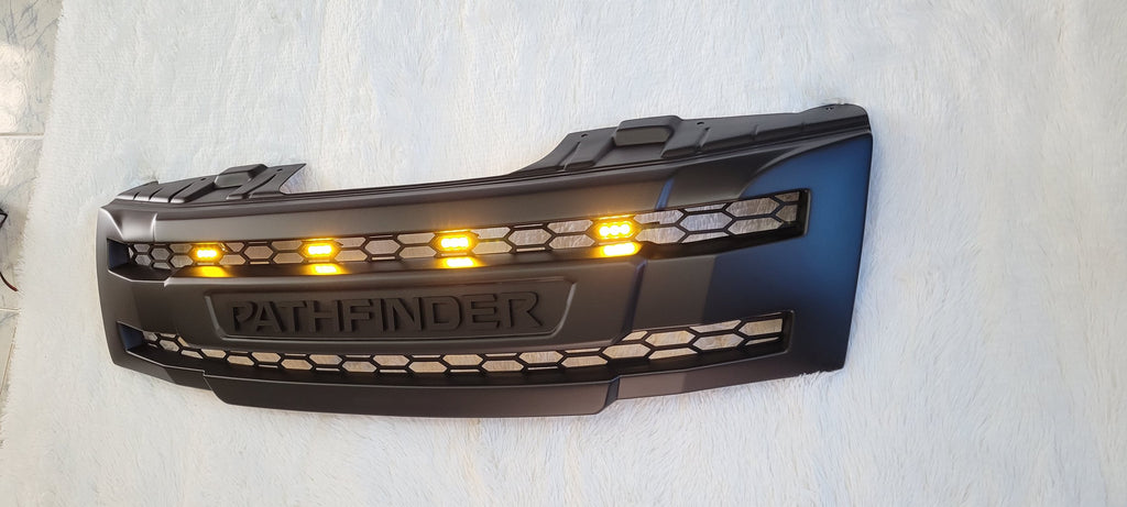 NISSAN PATHFINDER 2005-2008 GRILL MATT / GLOSS BLACK