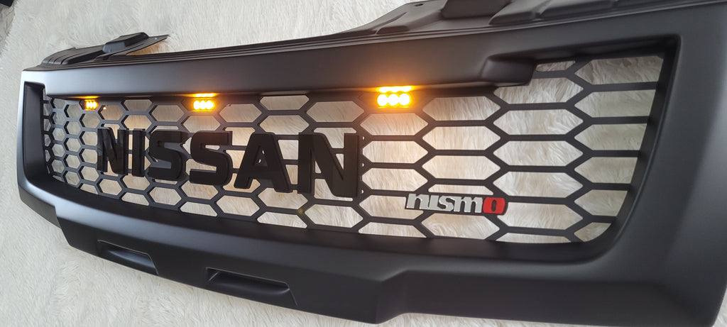 NISSAN FRONTIER 2005-2008 GRILL BLACK NISSAN V2