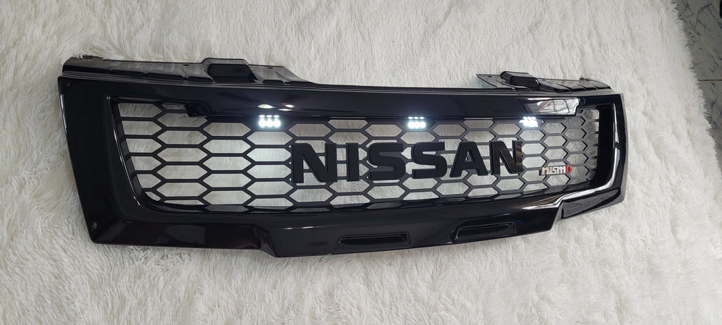 NISSAN FRONTIER 2005-2008 GRILL BLACK NISSAN V2