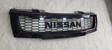 Load image into Gallery viewer, NISSAN FRONTIER 2005-2008 GRILL BLACK NISSAN V2