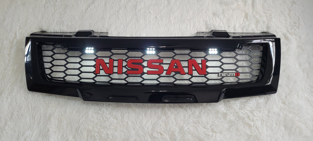 NISSAN FRONTIER 2005-2008 GRILL RED NISSAN V2