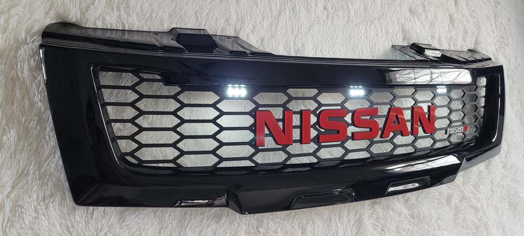 NISSAN FRONTIER 2005-2008 GRILL RED NISSAN V2