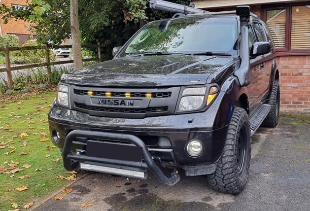 NISSAN FRONTIER 2005-2008 GRILL BLACK NISSAN