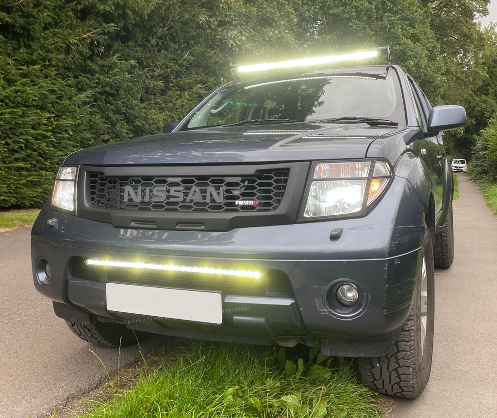 NISSAN FRONTIER 2005-2008 GRILL BLACK NISSAN V2